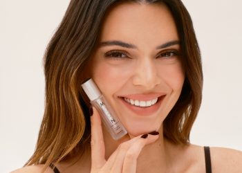 Moon redefines the oral beauty space with the launch of its luminous shine teeth serum